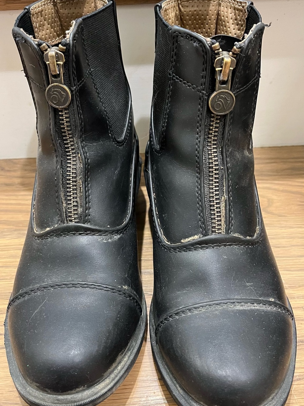 Girls Ovation Paddock Boots size 2